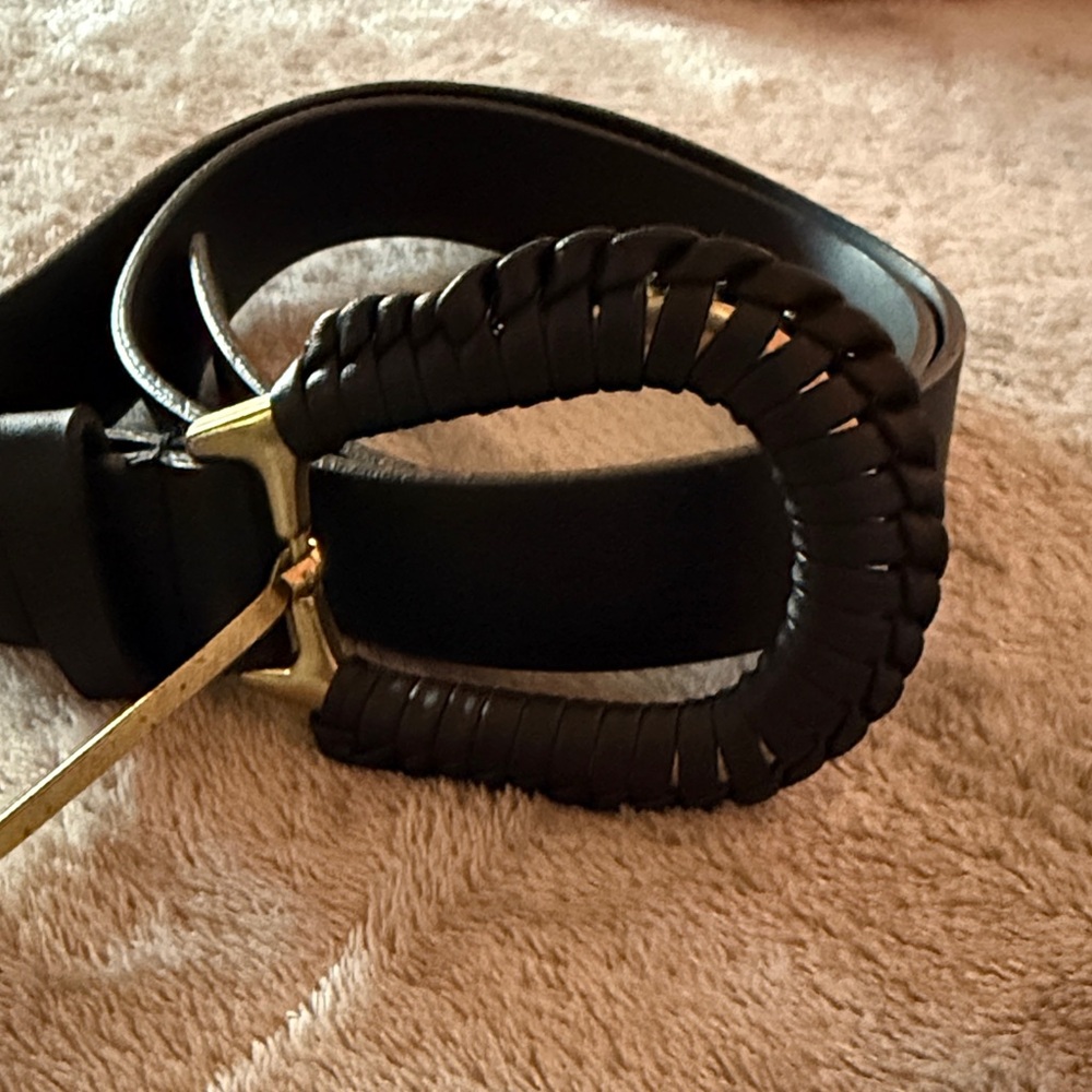 Sophisticated Black Leather Belt with Gold Accent